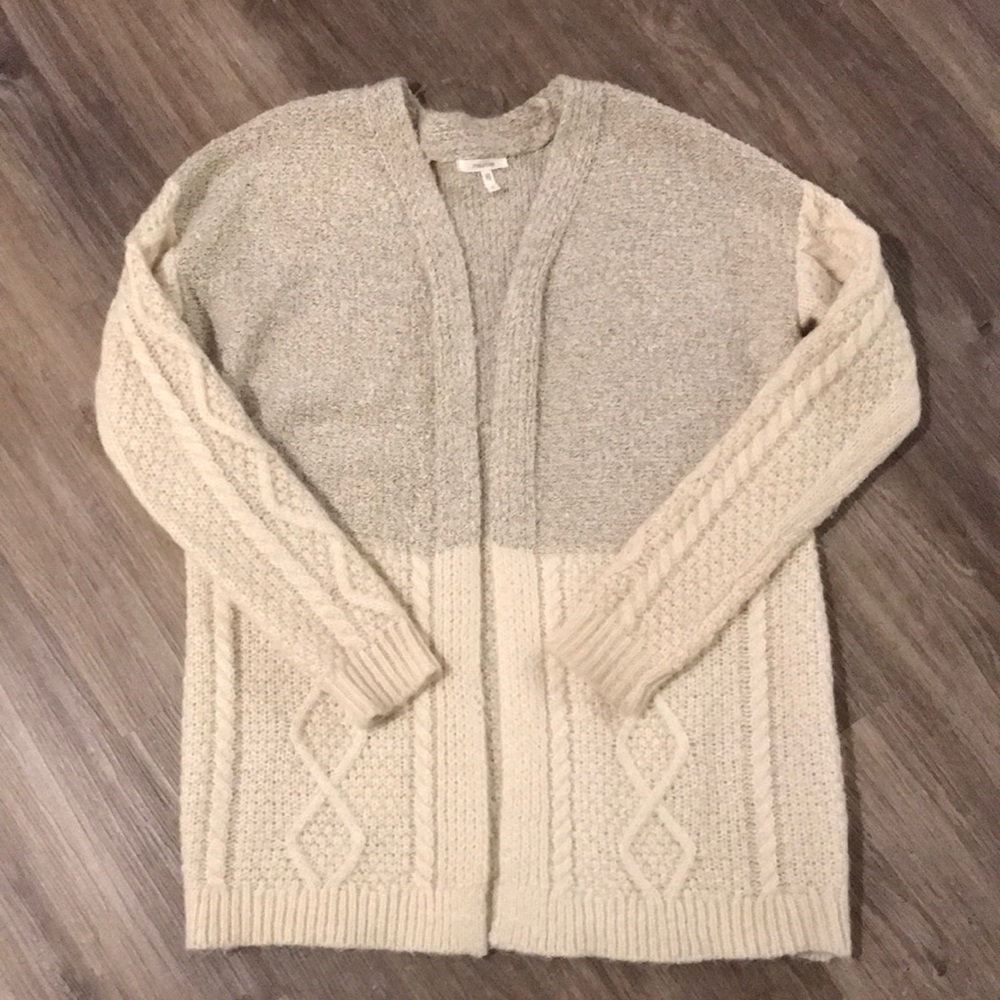 Maurice’s small half grey and half cream cardigan sweater